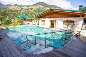 Kristiania-Leading-Nature-&-Wellness-Resort---Piscina-esterna-2