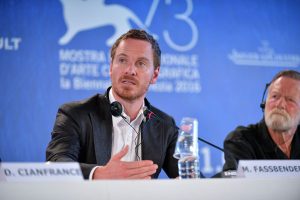 30022-Press_Conference_-_The_Light_Between_Oceans_-_Michael_Fassbender_-_Jack_Thompson_-_la_Biennale_di_Venezia_-_foto_ASAC