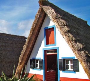 casas_de_santana-_portugal_madeira