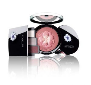 medium-product-group-crystal-garden-2016-beautybox-blusher1